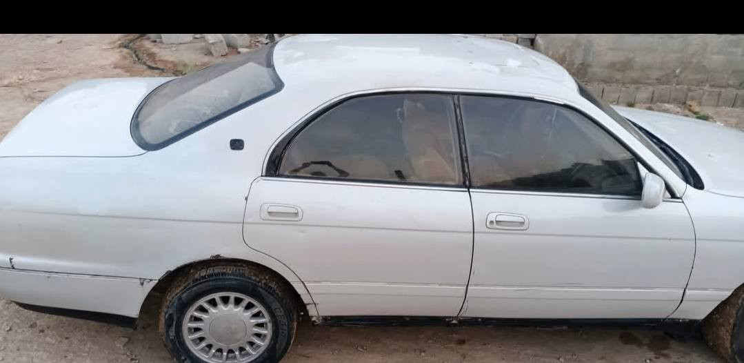 اسلام عليكم سياره بطه اللبيع الون لولوي  رقم ديالى موديل 92 سعر 40 الستفسار انتصال ‏‏‪***********‬‏
