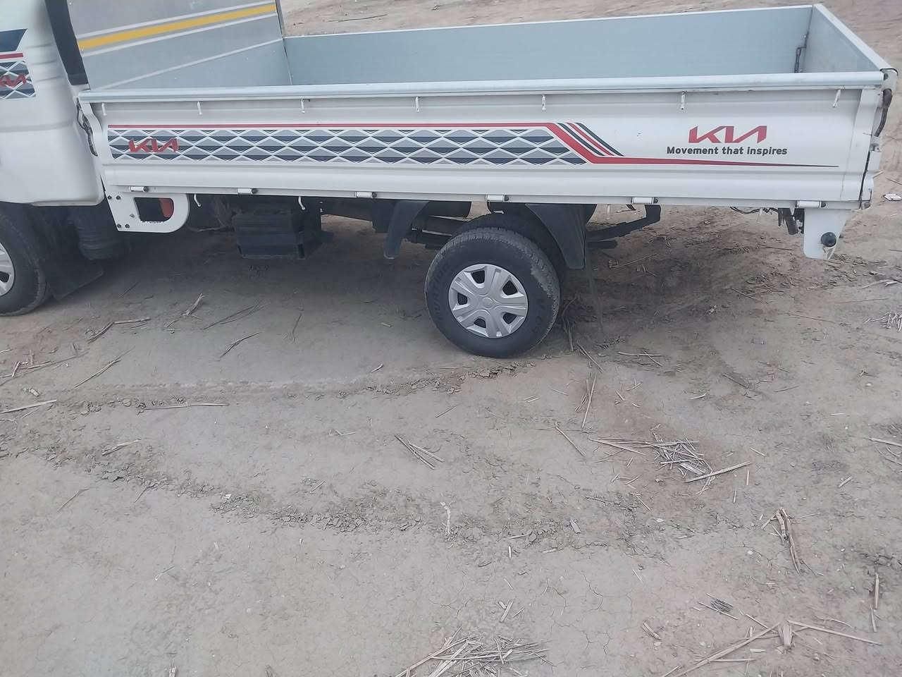 سلام عليكم كيا بنكو موديل ١٣ رقم قادسيه سيارة خير من الله كير محرك اكسن باور تخم تاير كله جديد سنويه ٢٧ شاصي مكفول رقم شاصي واضح سعر ٩٢ وبية مجال مكان بابل الشوملي هاتف ***********
