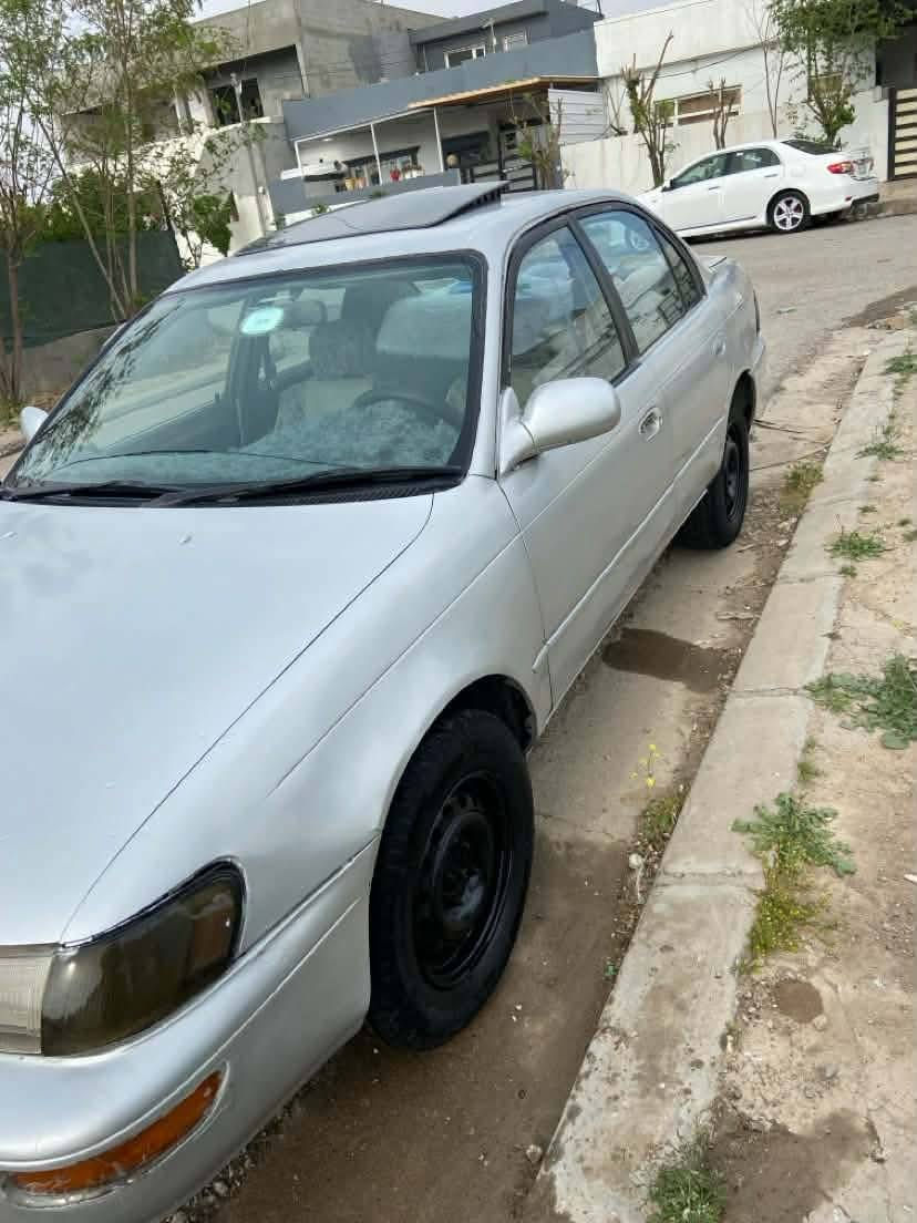 به ناو خوا 
تويوتا كورولا موديل 94 ارم بلاستيك اربيل 
توماتيك + جام كاره با + كابريوه + به نزين زور كه م ده خوا مالى فه قيره هه كوردستان بى كيشه گير و مه كينه خاوين پاترى و تايه خاوين گورينه وه ش ده كه م به سه ياره ى بار ***********  واتس اب أربيل, العراق

