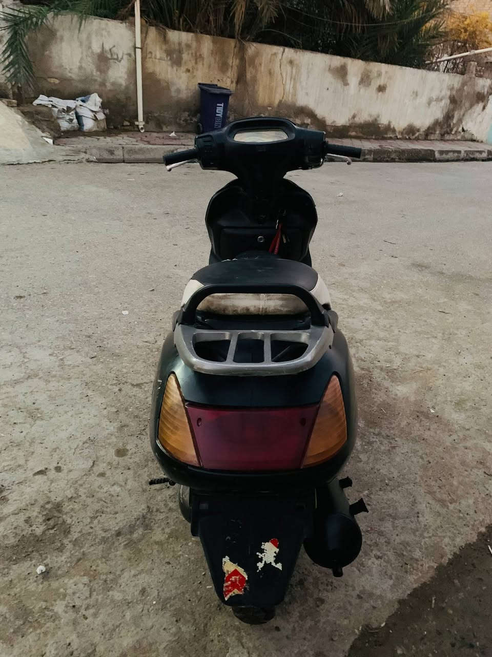 سلام عليكم سبيسي سرعه 120 دراجة نضافة حلوة شايله روحهة مكينه ممفتوحه كلشي بلادي بيهة نقوصات بسيطه سعرهة (250) وبيهة مجال مكاني بعقوبة ( *********** )
