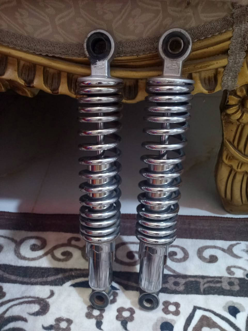 تانكي ودبلات لبيع نضاف واصليات بعدهن جدد مكاني دوانيه دغاره
***********
