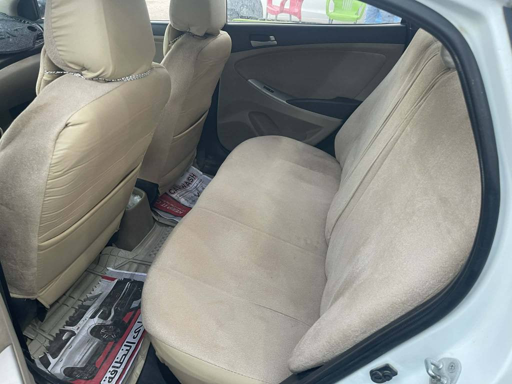 (سلام عليكم ورحمة الله وبركاته منرخصة الادمن)
اكسنت موديل 2016 

بيها جاملغ جهة السايق صبغ ونص بنيد نكول قطعه يصيرن قطعتين

جاملغ خلفي بارد

 حداديه تايرات نضاف.

محرك 1400 بيه خيط

 بخار 

كير مكفول

تبريد تدفئه شغال

رقم نجف تحويل ثاني

 يوم

 السياره عايزه جناي واني ملتزم بشغل ف ما الحك ارتب سعر السياره 80 وبيها مجال حك الجيه رقم الهاتف متواجد واتساب ايضاً مكاني نجف  *********** رجائآ المو شرايه لا يتعبنه فدوه اروحلكم
