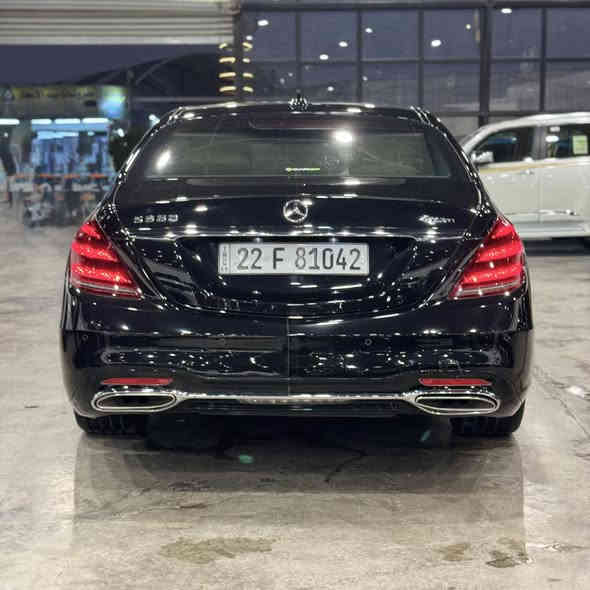 🚘 Mercedes S560 – 2018

🔹 خمس فصوص أصلية
🔹 ضمان دولي + كفالة عامة
🔹 شاشتين × إضاءة محيطية × جلد فاخر
🔹 سيارة فخمة لمحبي القيادة الراقية 🇩🇪

📍 متوفرة لدى شركة علي الشيباني لتجارة السيارات – بغداد
📞 للاستفسار: ***********

✨ “S560 .. فخامة ألمانية بلا منافس”
