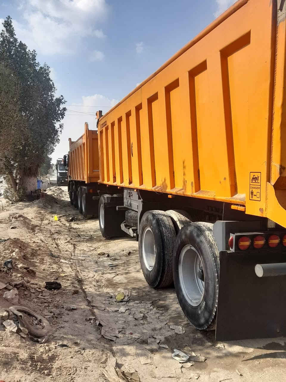 سلام عليكم مقطوره البيع جاهز ماعيزه شي السفسار عل رقم ***********
