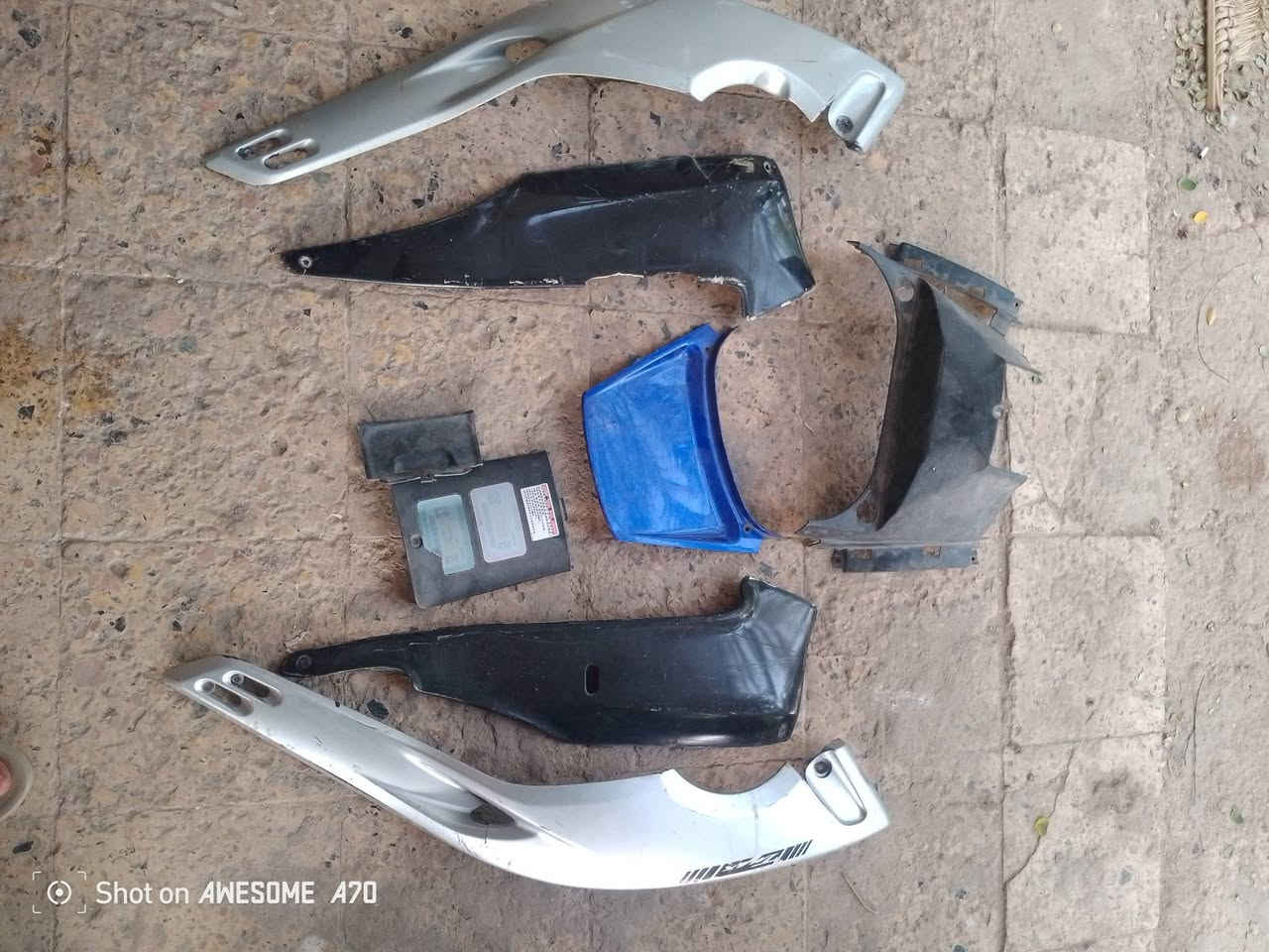 السلام عليكم. غراض تيماكس للبيع موديل 8بس لبصور موجودات ماعندي غيرهن مكاني حله توصيل موجود ***********

