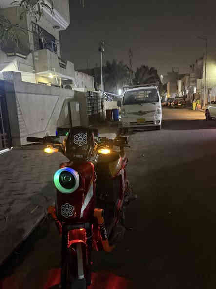 دراجه X900 للبيع مواصفات بصمه ايد وبصمه سويجين يجي بيها خمس بطاريات بس وحده مبدله لايتات  رماش دبل اشاره واشاره يمنه ويسره بلوثوت عالي جدا بس اني منصي لمكان الغدير السعر 400 للاستفسار***********
