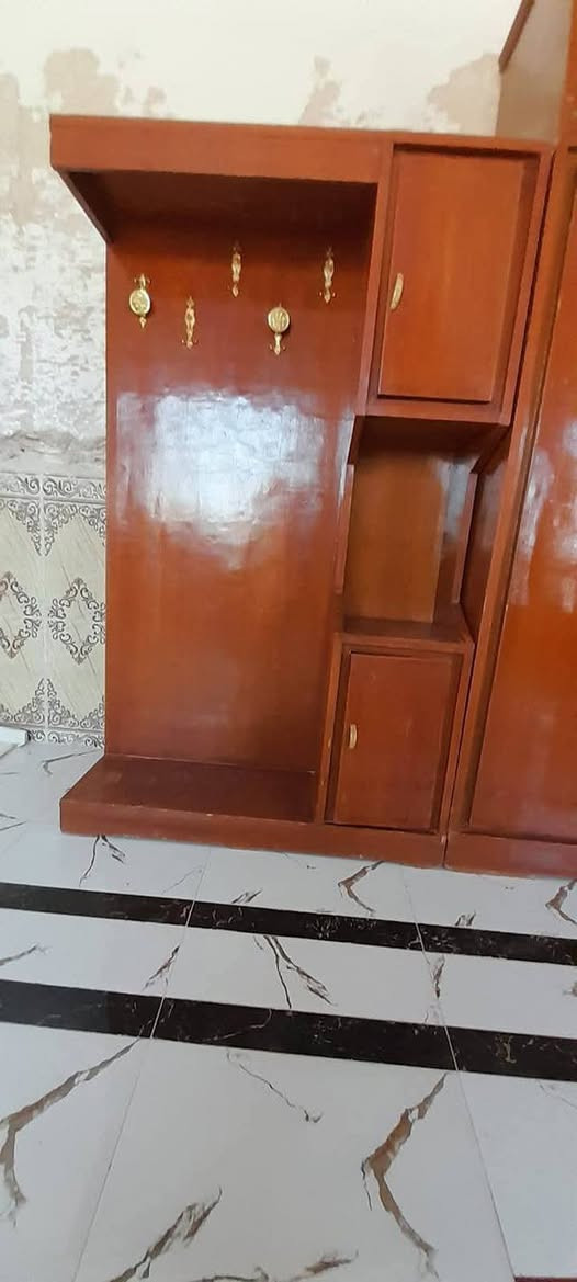 للبيع غرفه نوم حطاطه سعر ٥٥٠ وبيه مجال ع خاص
*********** للإستفسار 
الكرمة الكناطر.
