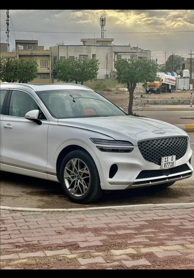 جينيسس 2023 Gv70 
رقم بغداد مشروع وطني بسمي 
فول مواصفات 1/1 
ماشيه 24 الف ميل 
وراد امريكي حادثها موضح بالصور + سونار مرفق بالصور .
السياره مكانها ميسان . 
السعر 280 و بيها مجال سعر جدا مناسب. 
التواصل الاتصال على الرقم *********** متوفر واتساب .
