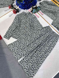 طقم ستراس • حرير ايروبين • مقاس 38-46