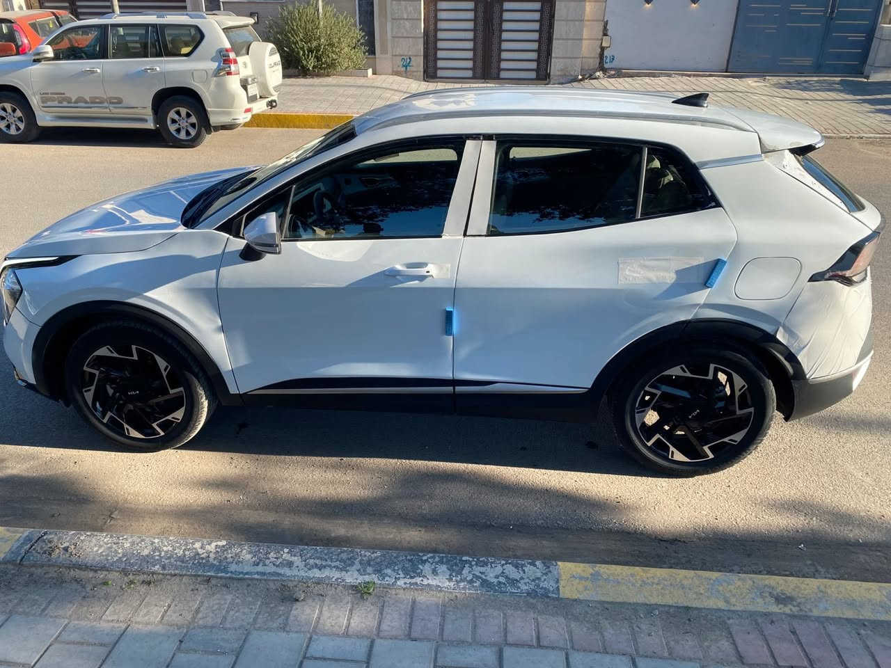 سلام عليكم سبورتج خليجي مويل 23ماشيه 16الف فقط صبغ عام مجفيه صبغ عام عنوان بغداد شارع فلسطين سعر 153وبيه مجال جدا بسيط ***********
