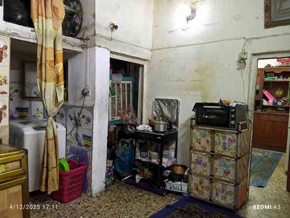 سلام عليكم دار للبيع مساحه 60عكاده نضيف طابق ونص واجهه 4ولنزال 15يحتوي على هول وحولي وغرفتين نوم وحده فوك وحده جوه مطبخ حمام صطحين العنون الحريه الثانيه شارع المدارس يم مدرسه العداله سعر خاص رقمي ***********
