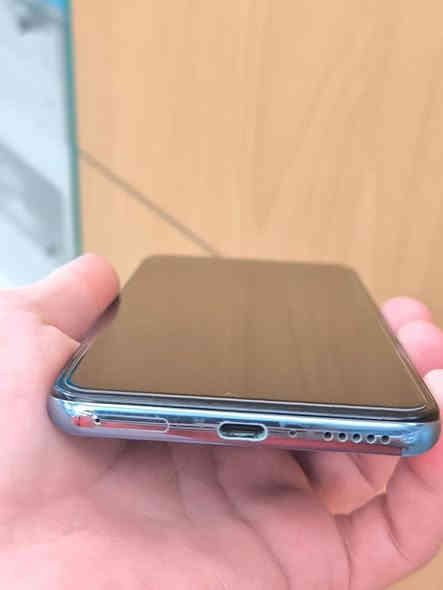 Xiaomi 12T Pro ماعندي توصيل 
ذاكره256
معالج Snapdragon® 8+ Gen 1 Mobile Platform

ثماني النواة بتردد يصل إلى 3.2 جيجاهرتز
120هرتز 
90فريم 
تك سيمكرت 
سعر 275
عنوان مدينة الصدر قطاع 2
رقم، ***********
