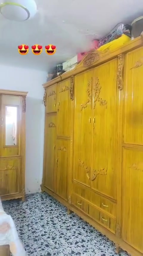 غرفه نوم صاج للبيع نظيفه جدا
***********
