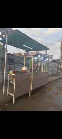 باترينة مال كباب وميز وياهة سعرهم ١٧٥ مكاني زعفرانية رقمي 07703617336