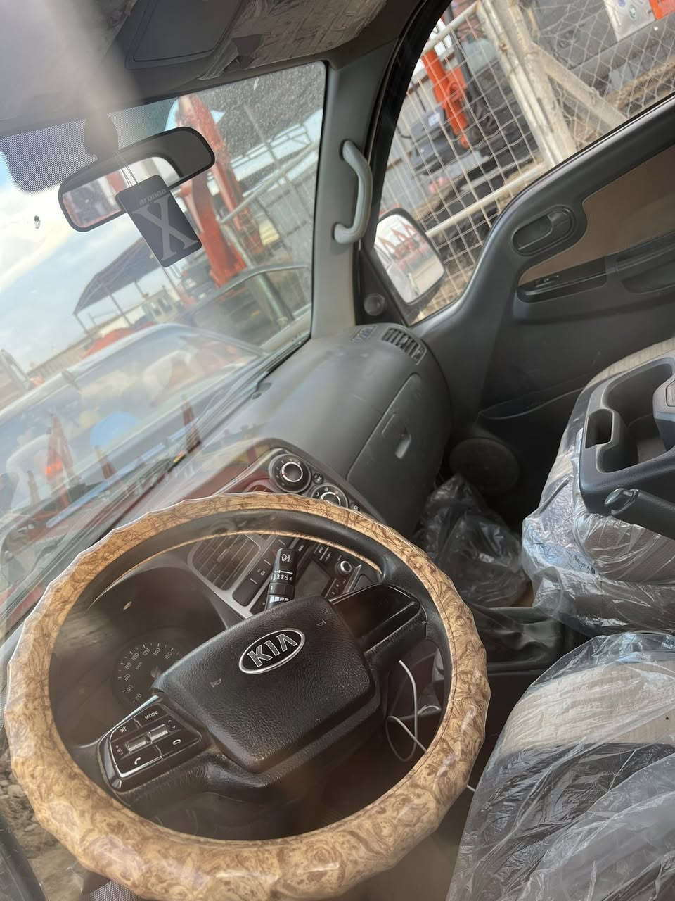 يالله .السلام عليكم كيا حمل موديل 2021كفاله عامه السعر 135للاستفسار الاتصال عل الرقم ***********
