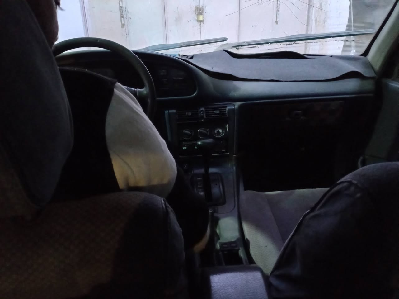 السلام عليكم متوفر دايو برنس موديل ٩٣ صدر خلفي امامي جيد مكينة تنقيص بيهة اكسل بيه صوت بالبوربرن كير اوتو البك يأخر شوية مرات محرك ٢٠٠٠ خياس ما بيهة سيارة حلوة كلش السعر ٢٣ ورقة وبيهة مجال رقم انكليزي تريد تحويل تريد وكالة عادي للاستفسار الاتصال *********** مكان السيارة سامراء
