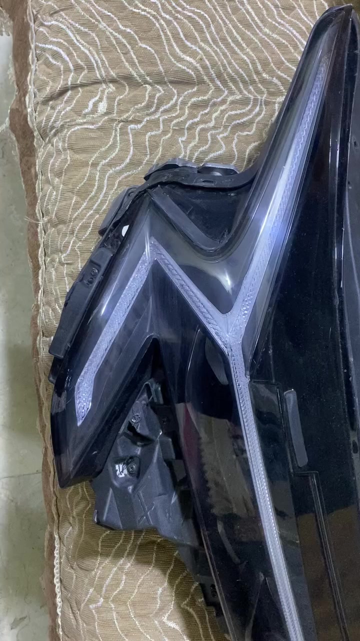 شباب لايت كي فايف موديل 25جهة ايمن للبيع للاتصال على الرقم ***********
امريكي اصلي بئ تصليح من ضهر فقط ابو لد اصفر امريكي
