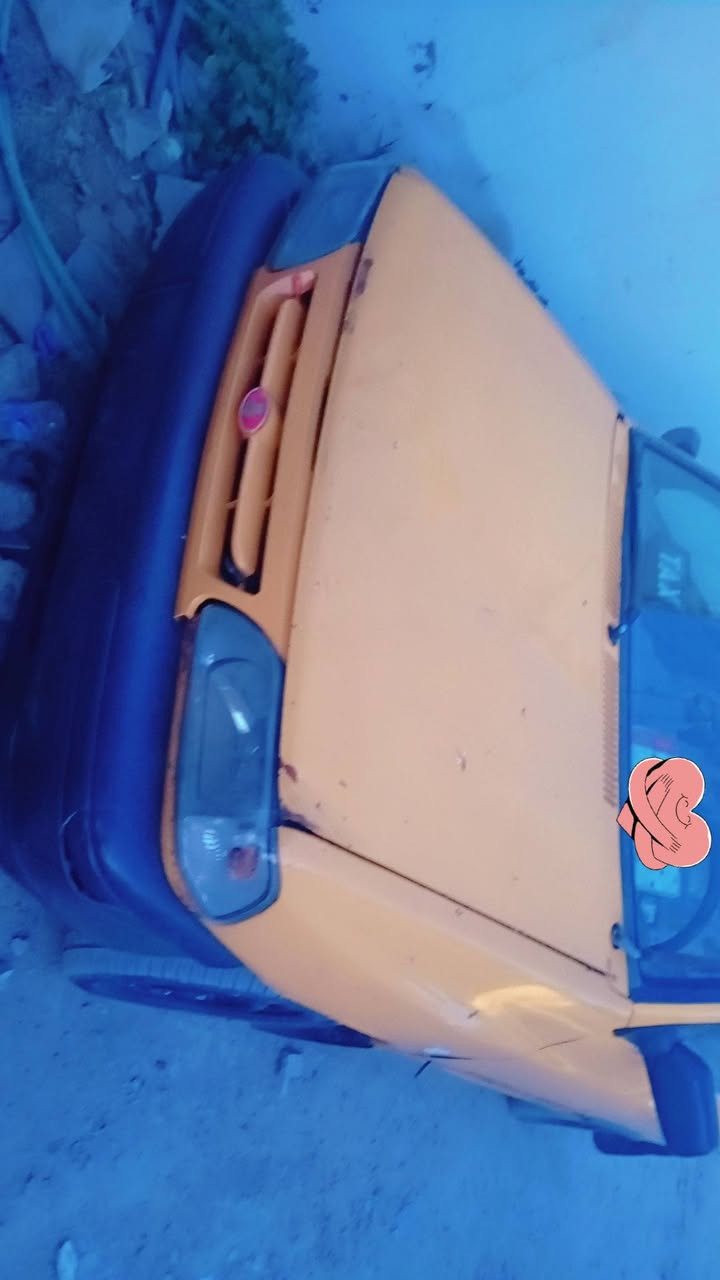 السلام عليكم سايبا مديل2011نفخ
السيارة كبال عينك تجي تكلب وتقتنع وتاخذها
مصفرة هيئة وغرامة
سنوية لل29
رقم الماني مو نكليزي 
كير ومكينه كلش حلوات 
أما باقي لأمور يرادلها شوية ترتيب 
السعر 23وبيها مجال
***********مكان الزعفرانية شارع المعهد
