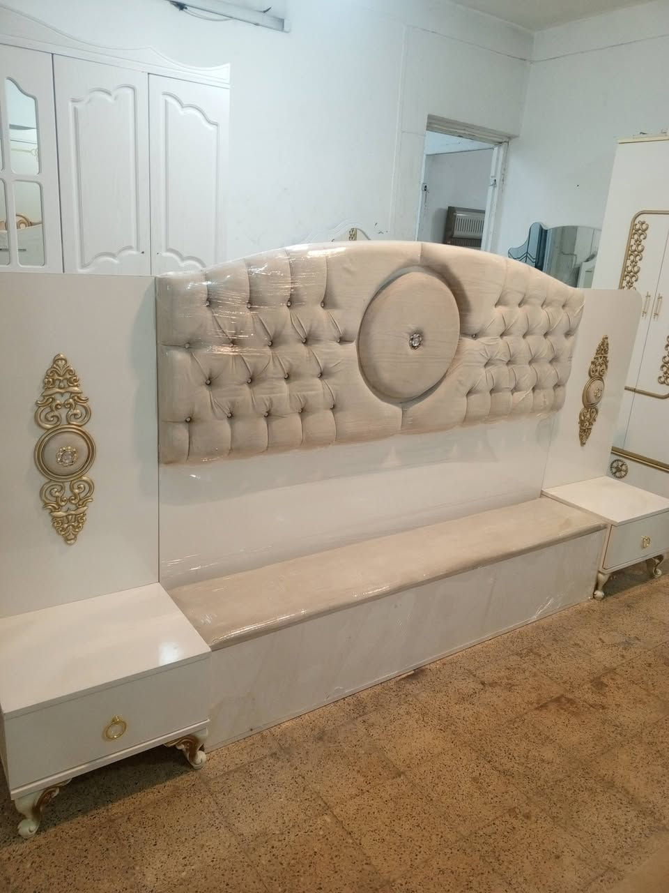 غرفة نوم تركي مستعملة تتكون من 8 قطع نظافة 100%100...
عنوان المعرض.   
معرض الحياة ..موصل سايدين القادسية الثانية مجاور مجمع الضمان الطبي او شركة أسيد للاتصال او الاستفسار ***********
***********
يتوفر واتساب الشد والنقل مجاني داخل الموصل وضواحيها
