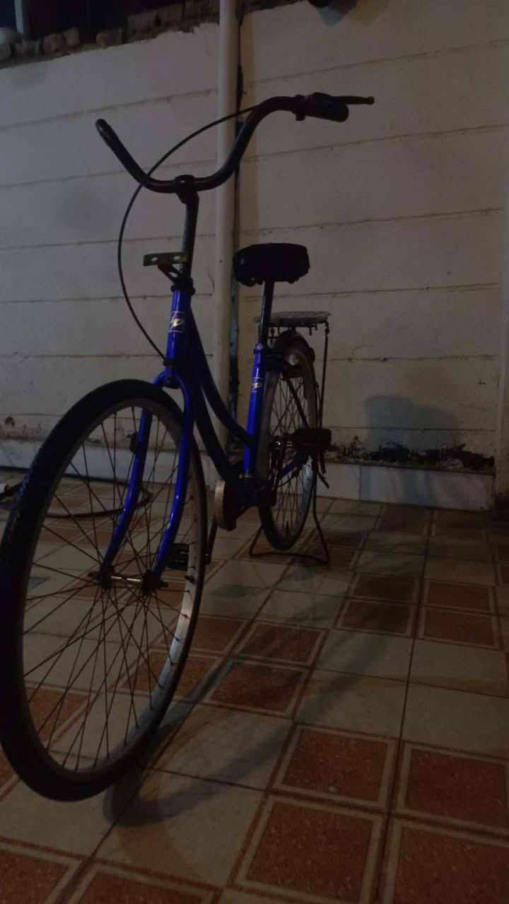 باسكلات للبيع
الون سلفر و ازرق
السلفر 2018
و الزرق 2015
السعر الزرق 80
 و السلفر 75.
وبيه مجال 
تواصل خاص 
بيع فقط


**إذا كنت صاحب هذا الإعلان وتريد حذفه لأي سبب، رجاءا أرسل رسالة إلى الدعم الفني**