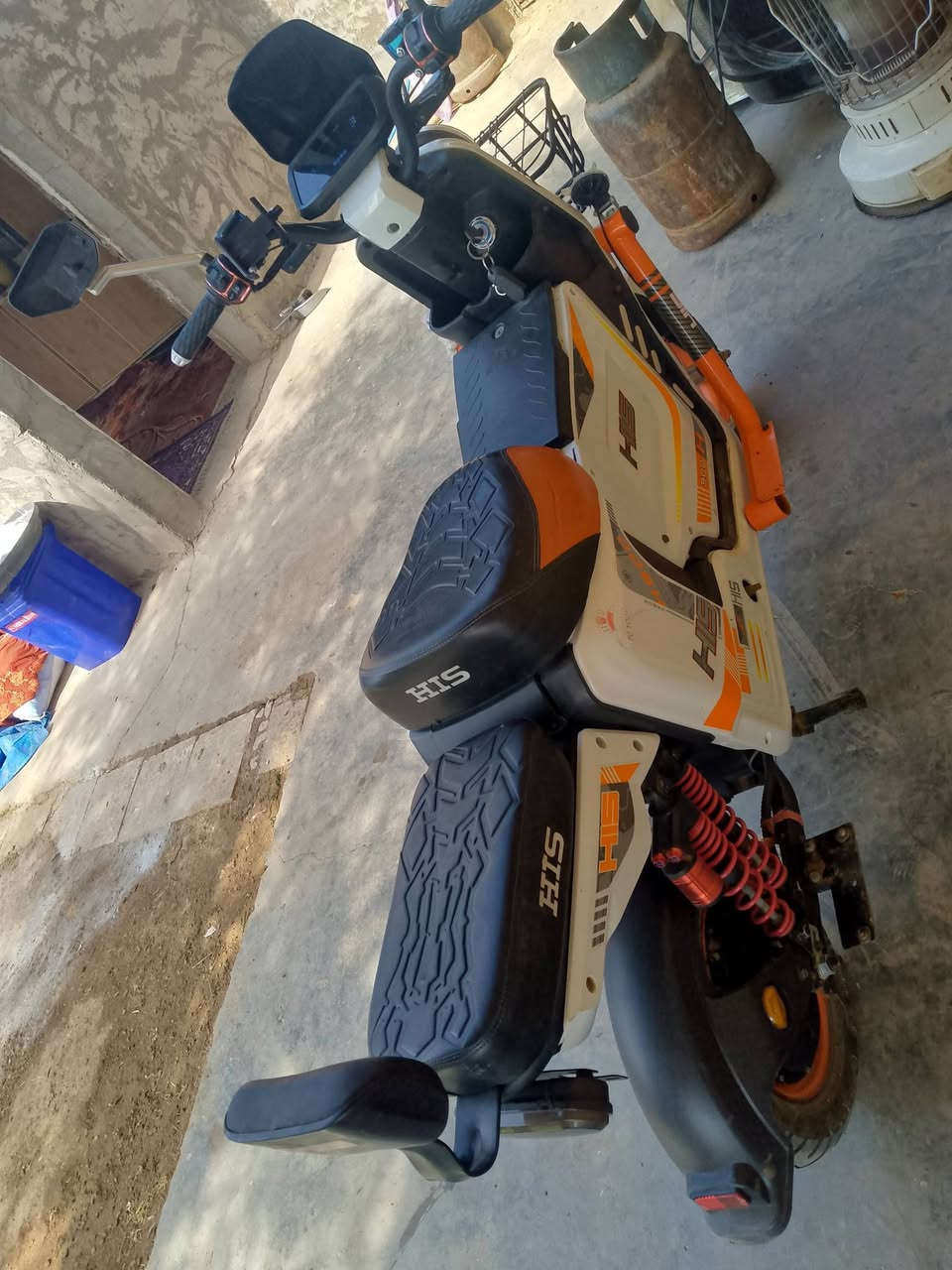 سلام عليكم دراجه شحن البيع كهربائيات كلهه شغاله بطاريات جدد تصل على رقم الهاتف 
‏‪***********‬‏
