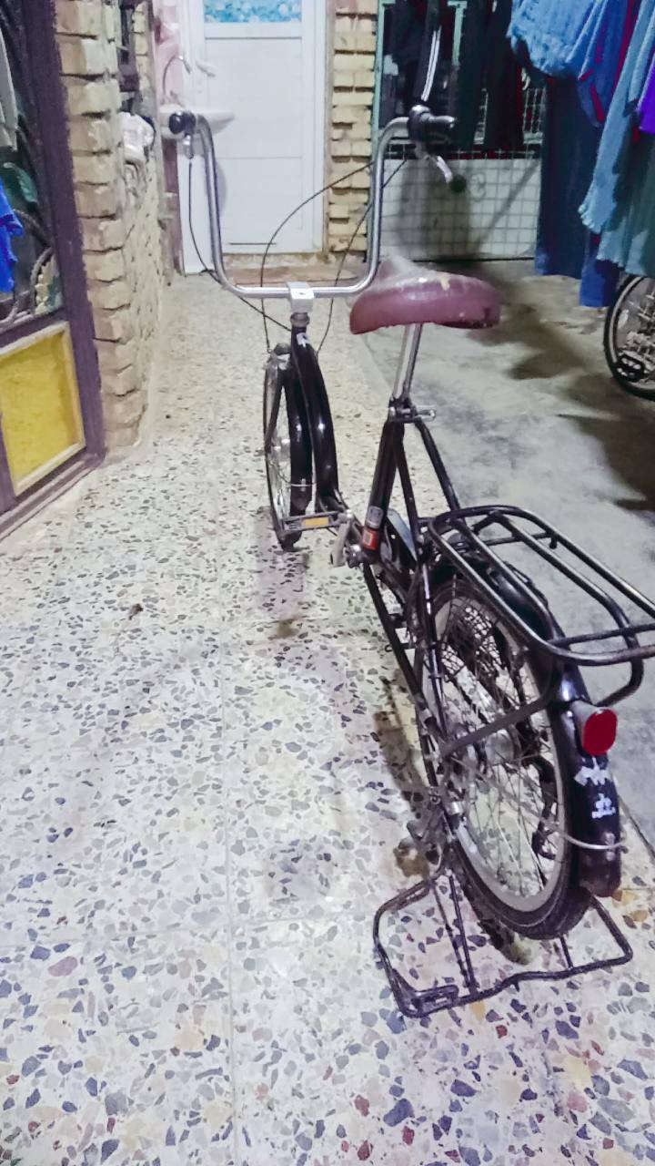 سلام عليكم بايسكل للبيع نضيف نضافته 90 السعر 150 وبيه مجال مكاني بغداد الحسينيه  ***********
