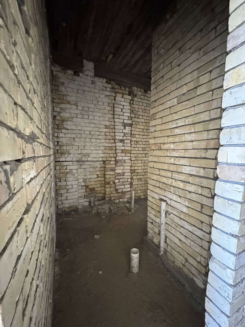 🏡 فرصة مميزة للبيع في حي التراث
هيكل سكني بمساحة 100 م² (طابو صرف) في موقع مميز ضمن حي التراث – فلكة الشمري، على شارع 20 متر.

✅ هيكل طابقين
✅ بناء درجة أولى
✅ رمل مفحوص وطابوق عالي الجودة
✅ صب كونكريت من شركة أرض المراسي
✅ ارتفاع الطابق الأول 3.40 متر
✅ تنفيذ بمواصفات إنشائية عالية الجودة

📍 الموقع: حي التراث – فلكة الشمري – شارع 20 متر

📞 للتواصل والاستفسار:
***********

⚠️ يرجى التواصل عبر الواتساب فقط، ولا يتم الرد على رسائل الفيسبوك.
