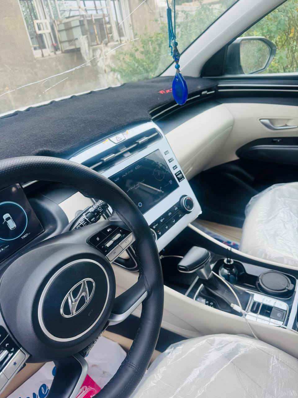 سلام عليكم
توكسان 24 خليجي كفاله عامه 
رقم بغداد ب أسمي
مكاني كربلاء حي الحسين
السعر. 220 بيه مجال بسيط
***********
