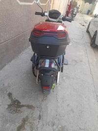 دراجه للبيع البارحه شتريتها وصار عندي ضرف ملف ١٥٠٠ بطاريه عدد ٦ بيها ض...