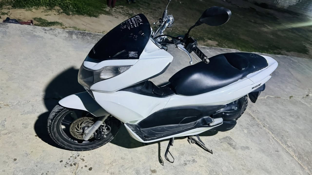 السلام عليكم للبيع دراجه pcxجيل الاول دراجة مال رمبه مديل16 ماخذها رمبه الدراجه على  ايدي حجم مكينه 150ياباني الاصلي دراجه جديده مال جناي 
ياباني الاصلي دراجه كامله أستان كهربائي حساس ازدحام ٢حرف Aدراجه جديده الدراجه مكينه لوك شلعه معدل خير من اللّٰه دراجه تكول جديده بمعنئ الكلمه واحلا من الصور  دراجة مكينه مكفوله اي نقص مابيه
السعر مليون  و 450 وبين مجال ***********===مكاني بغداد تاجي
