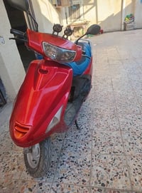 فور تي اخت الجديد  ب ٤٠٠  وبيها مجال بسيط كله شغال مكينه بالجيس  انتصا...