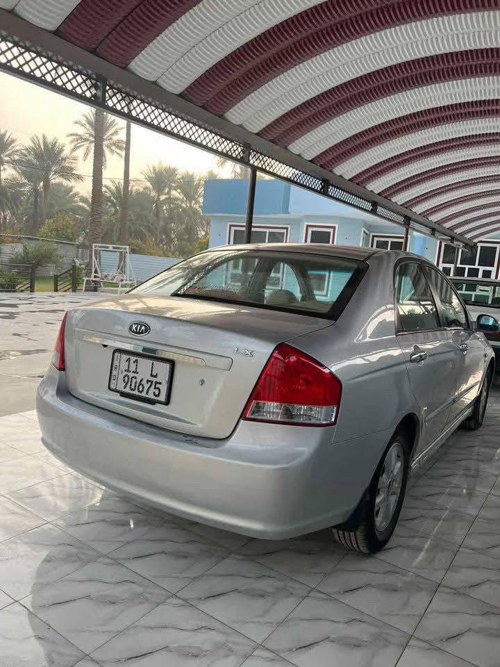 السلام عليكم  سيراتو للبيع ٢٠٠٧ خليجيه السياره مكفوله كفاله عامه رقم بغداد الدولي بسمي تحويل مباشر السعر ٩٥ وبيه مجال قليل مكان السياره واسط الصويره 
رقم صاحب السياره ‭٠٧٧٣ ٢١٥٤٩٥٨‬
