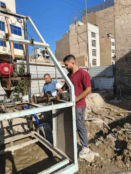 (بفظل الله وتوفيقه)
" تم إنجاز أعمال حفر البئر بنجاح وفقاً للمواصفات الفنية المعتمدة (العمق: [13] متر، القطر: [10] انج )، وتم تركيب مضخة بنجاح ولله الحمد
اخوكم علي الماجدي لحفر الآبار استفسار 
هاتف/واتس
***********
***********
