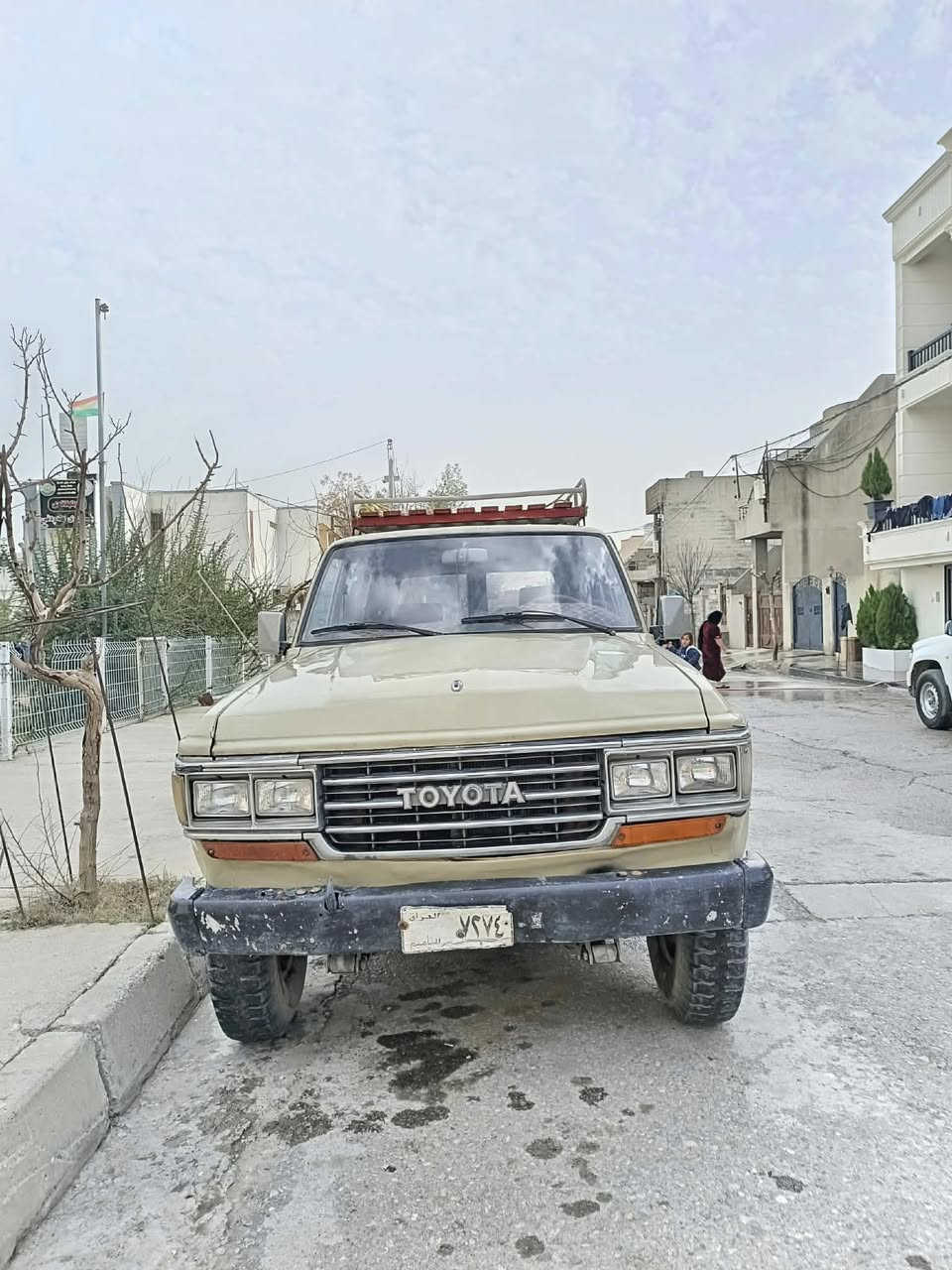 لاندگرۆزەر مۆدێل ٨٩
٦ گێر و مەکینە ٢ئێف 
٤ لایت
ئارم پلاستیک

بەشەرتی گێر و مەکینە و دەبل ئەکسل و ئارم و ئەوەلیات.

٣٣ و مەعامەلەیەکی کەم.

0750 701 7451
