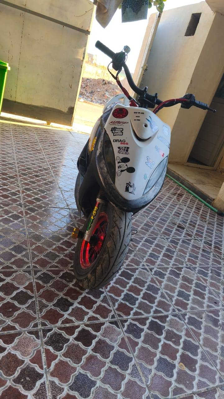 مكينه ٥٥كوم حديد  السعر ٢٠٠ غير قابل للتفاوض ***********  مكاني بابل المسيب
