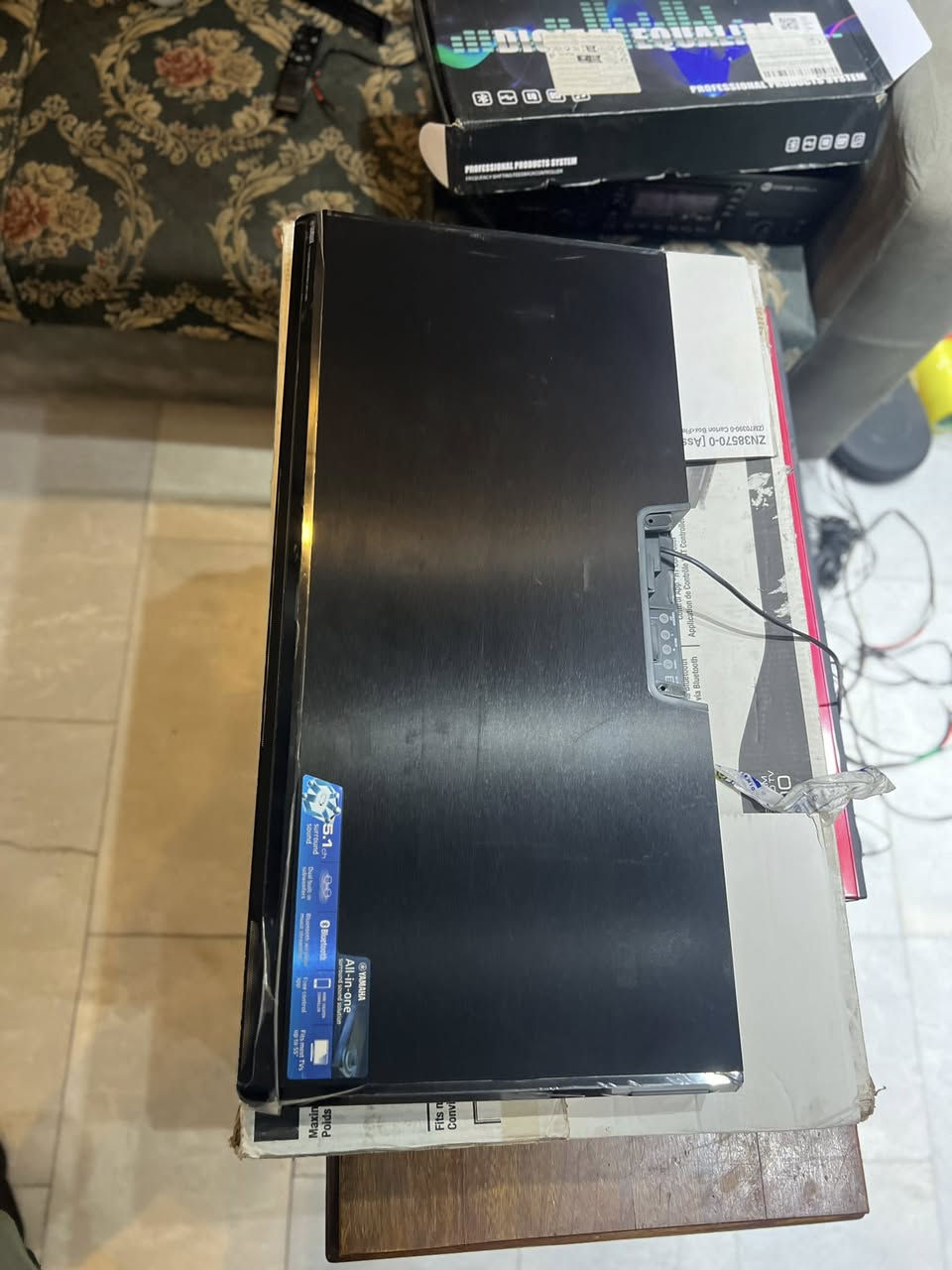 ساوند بار ياماه جديده بل كارتونه مفتوحه عله كد فحص كهربائي 220 بلادي وضع شركه مع ريمونت اصلي بلوتوث وتكدر تخليلي سبوفر خارجي كهربائي عرض مالته 75 سانتيم نزل 35 وزنه 15 كيلو  تحفه فنيه معنه كلمه مكاني بغداد ***********
