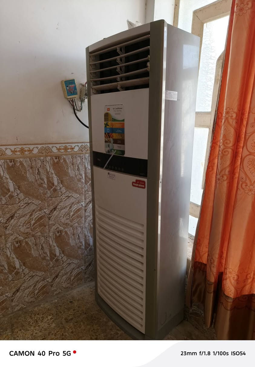 سلام عليكم للبيع سبلت كنتوري 3طن سبلت نضيف وشغال كلشي مابي  مامفتوح مع مروحة خارجية كامل 
مكاني نجف للستفسار اتصال فقط ‏‪***********‬‏
