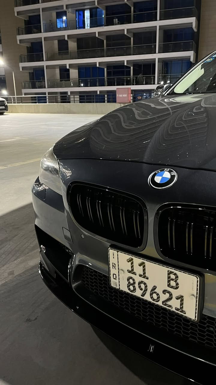 Bmw F10 535i خليجيه مكفوله
السلام عليكم حبايب
Bmw f10 للبيع
ماشيه ٩٠،٠٠٠ الف كيلو فقط 
مكينه n55 سته سلندر توين بور توربو
موديل 2012 خليجيه كفاله عامه من الحادث والصبغ 
فقط بارد صغير بالجاملغ الامامي جهه السائق
 كشرها انظف بالحقيقه وكير ومكينه مكفولات شرط الفحص

المواصفات الخليجيه معروفه :

فتحه

كشنات كهرباء جلد و تدفئه

برده خلفيه

شاشه كار بلي 

حساسات اماميه وخلفيه

لايت زنون + زراك

اوتو هولد + هاند بريك دكمه

شادلها كت ام كامل وموجوده صورها قبل الكت

السياره صيانتها كامله يم منتظر اوتو بدون نقص بدون مشاكل ومسويلها ادامه قبل شهر 
صدرها جديد والدواخل جديده جداً
السياره كلش نظيفه واستخدام قليل جداً

رقم بغداد بأسمي تحويل ثاني يوم

السعر 205$ وبي مجال للطيبين

مكاني بغداد - بلديات 

 موجود واتس ***********

اسف على الاطاله وشكراً
