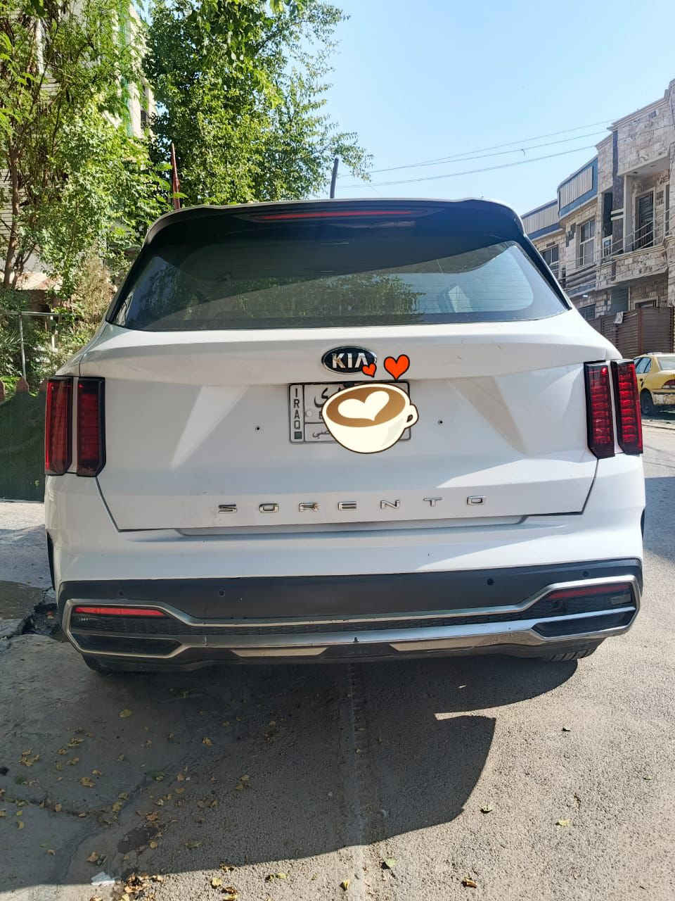 سلام عليكم اخوان بيع سريع سورنتو ٢٠٢١
وارد امريكي ضررهة جدا حلو ايرباكات سليمة 

مثل ماموضح بلصورة جاملغ الخلفي ضررهة بدون كص تصليح تبديل قبق جنطة لاغير 

سعة المحرك ٢٥٠٠ السيارة (٧)راكب 
رقم بغداد رقم صاحب السيارة *********** 

السعر (٢٠٠)سعرهة على ضررهة جدا مناسب بيع سريع
