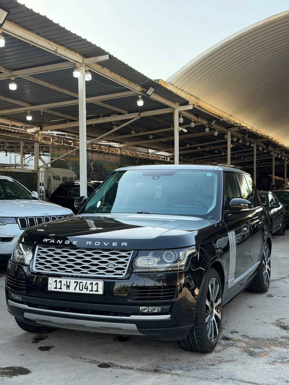 ‏‎اسم السيارة:RANGE-ROVER
‏‎موديل:2016

خليجي وكالة سردار كفال عامه

العداد:150.000Km

المحرك : 8 سلندر بدون سوبر جارج

اللوحة : بغداد 

‏‎الفئة:VOGUE 

السعر 325 بيه مجال بسيط سياره فول وجديده ***********
