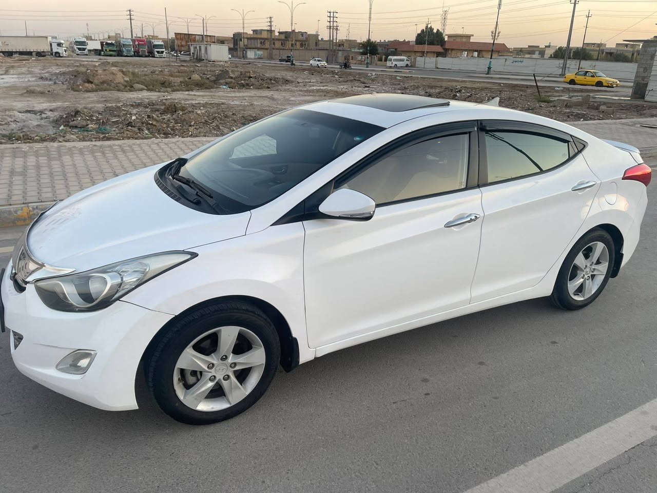 السلام عليكم 

النترا للبيع 

موديل 2014 خليجي

السعر 114 وبيها مجال 

***********

فول مواصفات واحد على واحد
السياره بيه 3 قطع فقط صبغ 

تخم تاير 
باتري جديد
محرك 2000 دوش 
فتحه
تحكم مري 
تحكم استيرن 
شاشا
كامره 
بلاتوث 
اوكس
وهواي مواصفات بعد

شراي اتصال فقط 

رقم اربيل تحويل ثاني يوم 

مكاني واسط مركز المحافظه

***********
