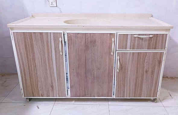 غراض لبيع العنوان سليمانيه سرجنار شارع ابو سناء مجاور فندق برج الحياة رقم موبايل *********** وتساب
