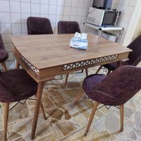 ميز طعام • بوفية