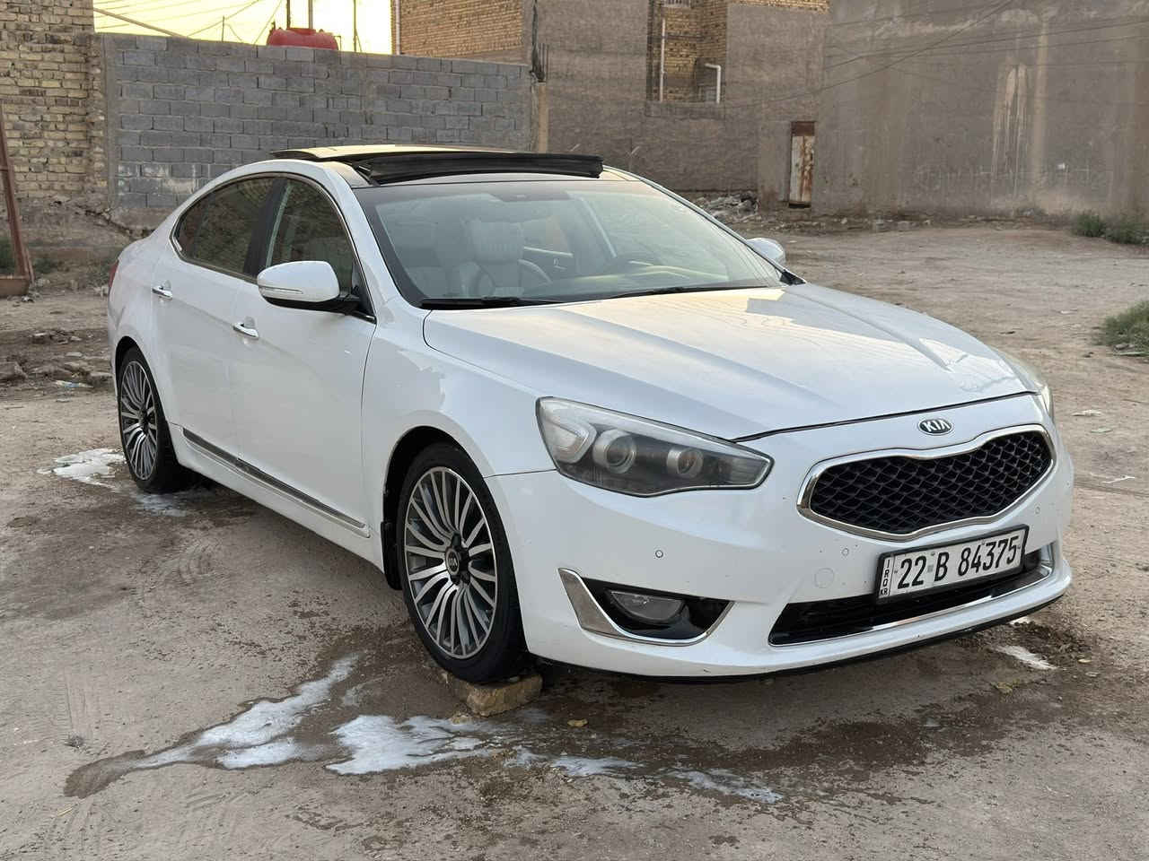 السلام عليكم كاتنزه 2015 VIP فول واحد عله واحد خليجي مكينه6سلندر سياره بلكارتون كير مكينه حداده تبريد تخم تاير  شركه تراي زيرو شرط  سياره مفوله موصفات بنرامه تبريد ٣ قطع كشنات جلد تبريد تدفئه ستيرن تبريد تدفئه  كلاصات حار بارد سايد بريك دكمه  ستيرن وكشن خزن  برده خلفيه  اليتات متحرك زنون يعمي  مري شفط  وهواي هواي سوالف بعد   رقم اربيل تحويل وكاله بلشرط  سياره بيها رشات صبغ بدون حادث بدون فتح  صبغها مكشر وبيها رشات. صفاح شرط موس لا راوج ولا تعمير  البيع او امراوس سعرها ١٠٩ مكاني حله ابو غرق.  رقمي ***********

