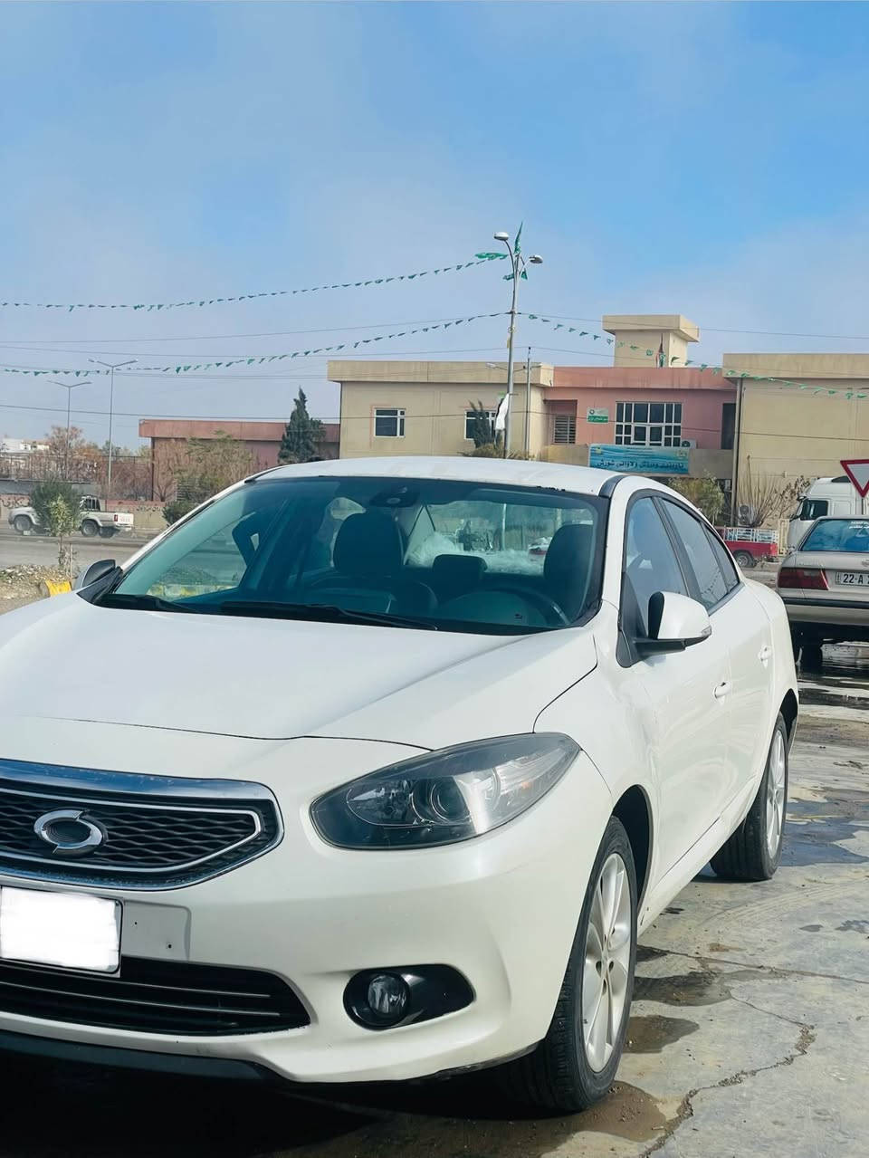 سام سۆنگ  2014 
گیروو مەکینەو هەمووی بەشەرت 
فوول مواسەفات 
شاشە کامیرە حەساس
شاشە ئەلیکترۆنی ABS
ئاوینە شەفتە ئاوێنە دژە فوول
سوکان ڤۆلیم  بەسمە
لایت ئۆتۆ
گیر سیڤی تی سپۆرت
کوشن هیتەر جلد کارەبای
دەرگا بەسمە
ناو فۆرمیکا
لایت عەدەسە
سەیارەکە شتی کیی نموونەو زۆر پاکە
40 هەزا رۆشتوە
گیروو مەکینەو کارەبایات بەشەرت
سعر 52گەلا
ژ.م 
***********        ….   *********** شمشمل, السليمانية
