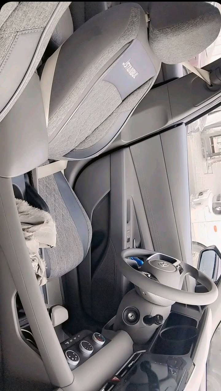 سلام عليكم عندي سيارة الانتره خليجي 2023 ماشيه 33 مكفوله كفاله عامه مدوشمه تخم تاير جديد محرك 1600 سياره بسمي مكان بغداد مدينه الصدر الرقم الموبايل ***********
