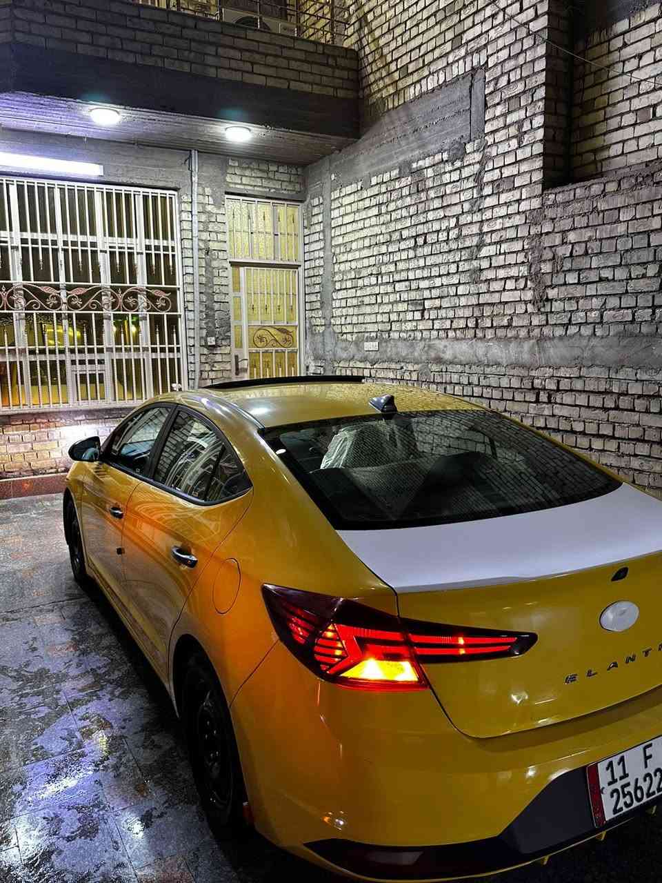 سلام عليكم
هونداي النترا ٢٠٢٠ فول موصفات
ليبل واحد لا تبخير ولا تنقيص
كير AT
محرك دوش ٢٠٠٠
فتحه +شاشه
بصمه وبصمه بوب
ردارات
تحكم ستيرين جهتين
نقطه عمياء بل مري
تدفئه تبريد كله شغال 
كامره خلفيه
سياره جاهزه من كل النواحي شغل واطلع
السياره باسمي تحويل ثاني يوم 
مكان السياره بغداد مدينة الصدر
***********
