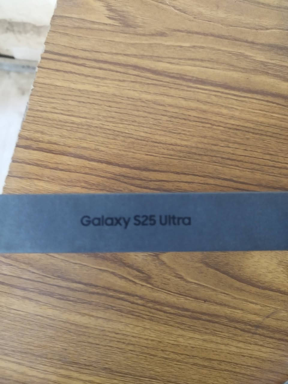 السلام عليكم
للبيع  سامسونج (Galaxy S25 Ultra)

الجهاز جديد وغير مستخدم ابداً
مواصفات الجهاز 
الحالة: جديد تماماً 
اللون: تيتانيوم رصاصي (Titanium Gray) - اللون الأكثر فخامة وهيبة.
الذاكرة: 256 جيجابايت مع رام 12 جيجا
💰 السعر المطلوب: مليون و 400 وبي مجال بسيط
📍 الموقع: [ بغداد بوب الشام ]
📞 للتواصل والاستفسار: [***********] أو عبر الرسائل الخاصة.
