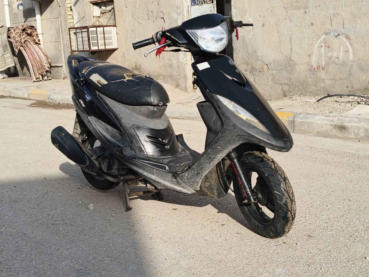 ماكس عدله 
صارلها شهر و22 يوم من طلعت حاويه
 كلشي مابيها شرط الفحص من الطول للطول مامبدل بيها اي شي
مكينة ناعمة وسلسه بلمشي 
السعر 900 الـف 
واتساب 
***********
للاتصال 
***********
