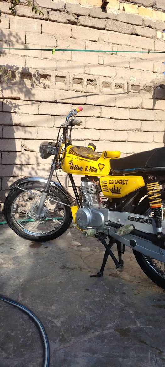 دراجه نامه اصولي سبع أوراق
السعر مليون وميه وبيها مجال
للتواصل الخاص و واتساب ***********
